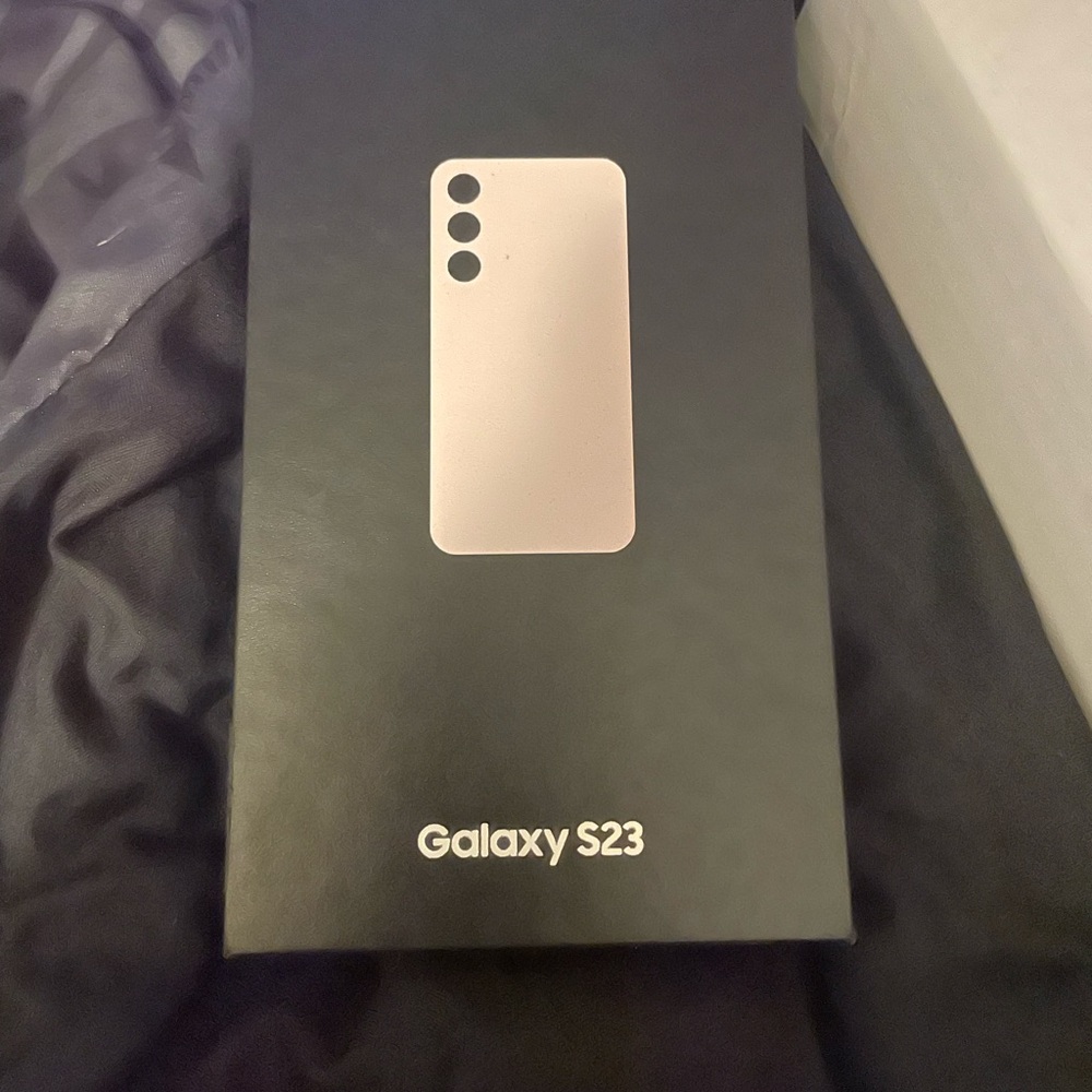 Samsung Galaxy S23 - Silver